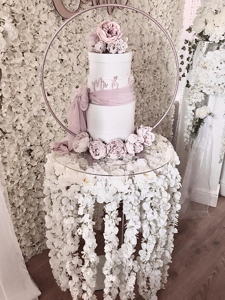 Wedding cake stand