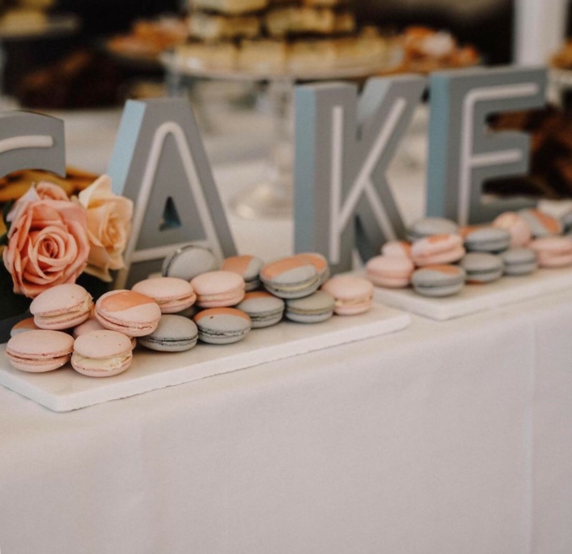 wedding cake sign
