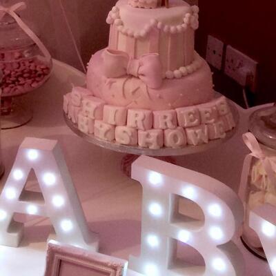 Lights up letters